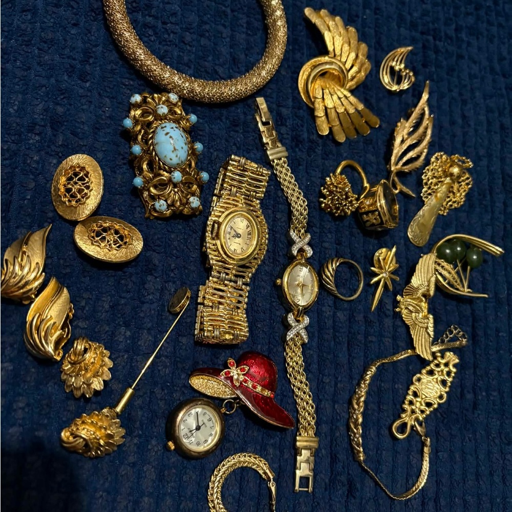 Vintage Gold-Tone Assorted Women's Jewelry Collection
